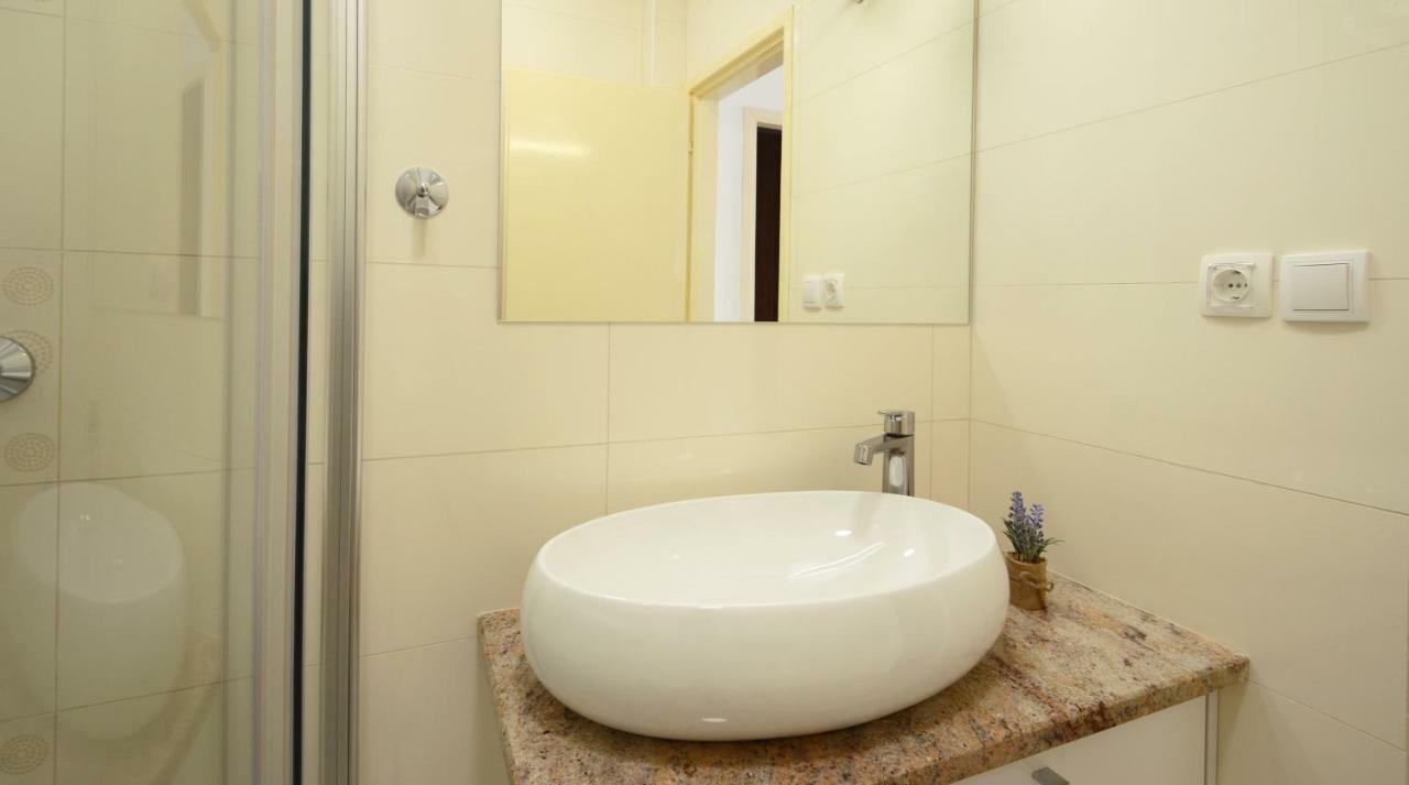 Apartment Jakov Grscica Prizba Εξωτερικό φωτογραφία